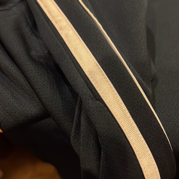 Exercise shorts/capris - Picture 7 of 7